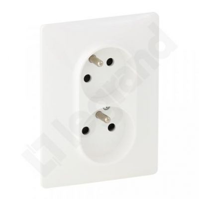 Valena Life Gniazdo Pojedyncze Z Uziemieniem Typu Monoblok /Z Przesłonami/ Białe|N|16A – 250 V 753186 LEGRAND (753186)