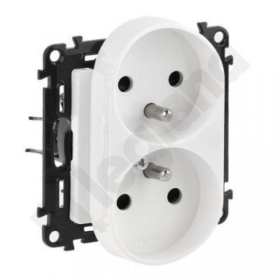 Valena Life Gniazdo Pojedyncze Z Uziemieniem /Z Przesłonami/ Do Ramek Wielokrotnych Białe|N|16A – 250 V 753190 LEGRAND (753190)