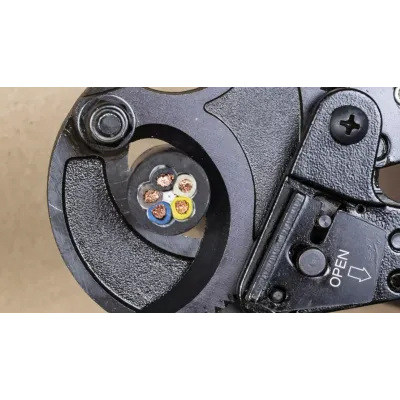 Obcinak do kabli z mechanizmem zapadkowym 250mm do max 325mm2 Cr-Mo RAWLPLUG (MN-26-020)