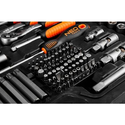 Zestaw klucze nasadowe duży 300 el. 1/2 3/8 1/4 walizka NEO TOOLS (10-218)