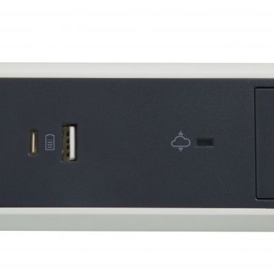 Przedłużacz Premium obrotowy 5-gniazdowy z/u USB A+C z ogranicznikiem przepięć z przewodem 1,5mb 3x1.0mm2 biały/grafitowy 049421 Helmo LEGRAND (049421)