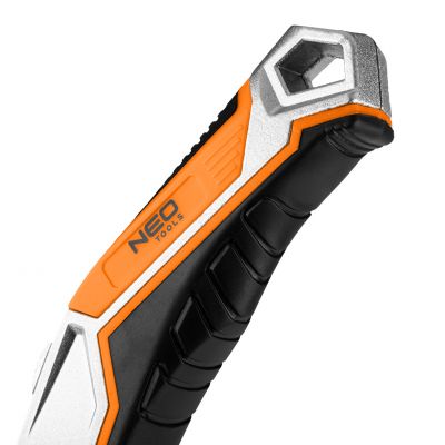 Nóż z ostrzem trapezowym nożyk bezpieczny 1+5 ostrzy do taśm folii NEO GTX (63-706)