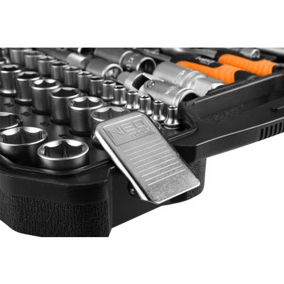 Zestaw kluczy nasadowych 110 elementów 1/2'' 1/4'' walizka NEO TOOLS (10-211)