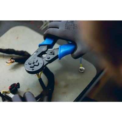 Zaciskarka do tulejek 4 mm² - 16 mm² HT1P191 HOEGERT  (HT1P191)