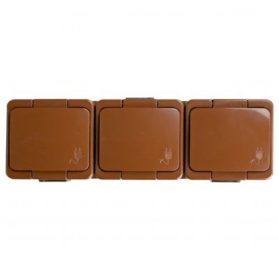 Gniazdo potrójne 3x 2P+Z SCHUKO bryzgoodporne klapką w kolorze IP44, SMART, brązowy (NT-317 S BRĄZOWY)