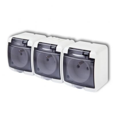 KARLIK JUNIOR Gniazdo potrójne z uziemieniem 3x(2P+Z) (klapka dymna; przesłony torów prądowych) biały GHE-3dp (GHE-3dp)