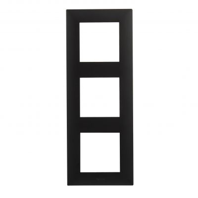 Niloe Step Ramka Potrójna 3X- Kolor Czarny 863593 LEGRAND (863593)