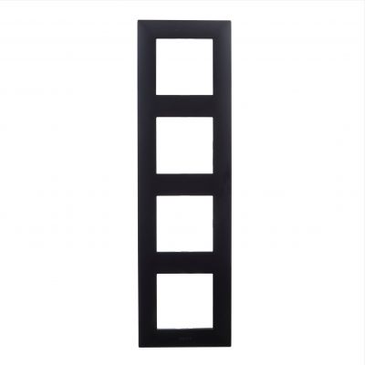 Niloe Step Ramka Poczwórna 4X- Kolor Czarny 863594 LEGRAND (863594)