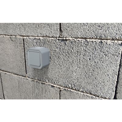 PLEXO Przycisk pojedynczy hermetyczny IP55 natynkowy KOMPLET szary 069720L LEGRAND (069720L)