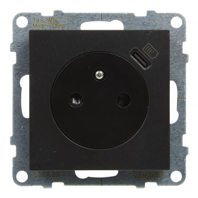 Suno Gniazdo Płaskie 2P+Z 16A Z Usb Typ C 1,5A Zaciski Automatyczne Z Przesłoną Czarny 721489 LEGRAND (721489)
