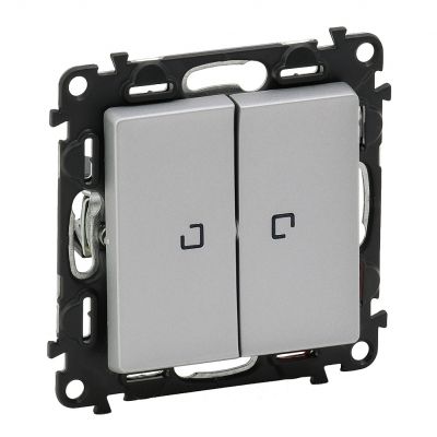 Valena Life Łącznik Świecznikowy Podświetlany Aluminium 250 V 752328 LEGRAND (752328)