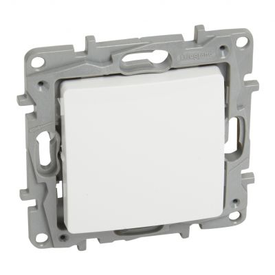 Niloe/Niloe Selection Łącznik Krzyżowy 10Ax Biały 764504 LEGRAND (764504)