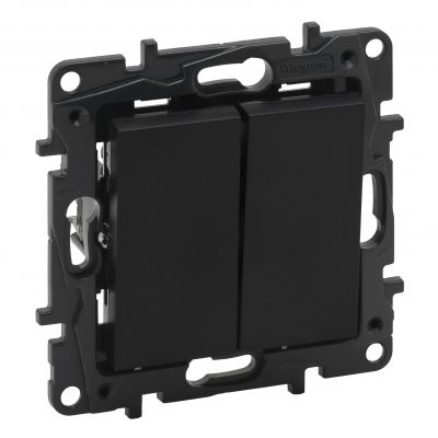 Niloe Step Łącznik Świecznikowy 10 Ax- Kolor Czarny 863505 LEGRAND (863505)