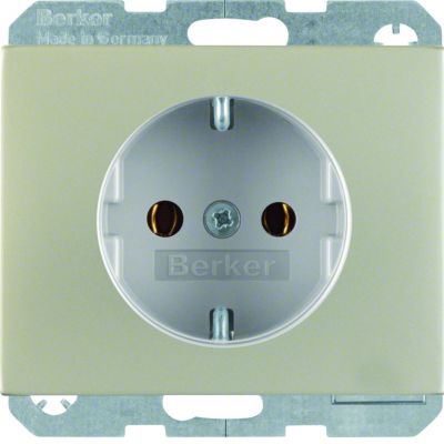 BERKER K.5 Gniazdo SCHUKO z przesłoną styków stal szlachetna nierdzewna 47357004 HAGER (47357004)