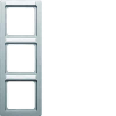 Q.1 Ramka 3-krotna pionowa z polem opisowym, alu, aksamit (10136014)