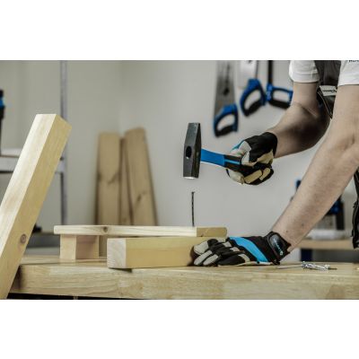 Młotek ślusarski 300 g trzon z włókna szklanego HT3B023 Hoegert Technik (HT3B023)