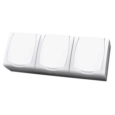 MADERA Gniazdo potrójne z uziemieniem z przesłonami torów prądowych klapka w kolorze wyrobu kolor biały GNH-3NZP/00/w OSPEL (GNH-3NZP/00/w)