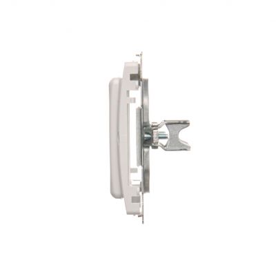 Simon Basic Adapter (przejściówka) na osprzęt standardu 45 × 45 mm. Montaż do puszki na łapki i wkręty biały BMA45M/11 KONTAKT (BMA45M/11)