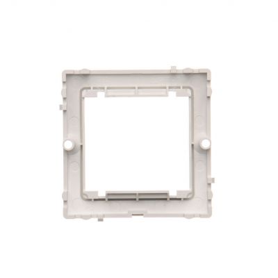 Simon Basic Adapter (przejściówka) na osprzęt standardu 45 × 45 mm. Montaż do puszki na wkręty biały BMA45/11 KONTAKT (BMA45/11)