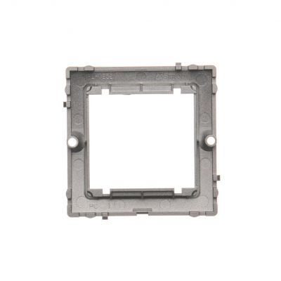 Simon Basic Adapter (przejściówka) na osprzęt standardu 45 × 45 mm. Montaż do puszki na wkręty stal inox BMA45/21 KONTAKT (BMA45/21)