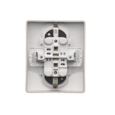 Simon Basic Gniazdo wtyczkowe z uziemieniem Schuko podwójne z przesłonami torów prądowych satynowy BGSZ2Z/29 KONTAKT (BGSZ2Z/29)