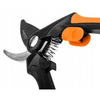 Sekator by-pass 210 mm zakres do 20 mm materiał PP uchwyt pokryty gumą TPR NEO TOOLS GTX (15-210)