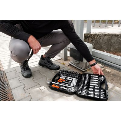 Zestaw kluczy nasadowych 110 elementów 1/2'' 1/4'' walizka NEO TOOLS (10-211)