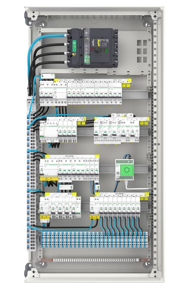 Rys. 6. Przykład rozdzielnicy wykonanej w oparciu o aparaturę skomunikowaną Acti9 Active i PowerTag z wykorzystaniem bramek komunikacyjnych Panel Server